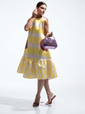 DSC_7798.jpg 2 Large